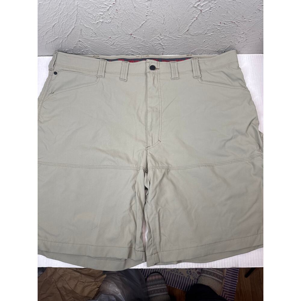 Wrangler Tan Flex Waistband Zip Pocket NW990FS Outdoor Cargo Shorts Mens Size 44